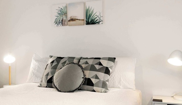 Hamelin Bay Room - 4 @ Observatory Guesthouse