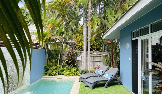 Hanalei Beach House, 3min walk to Beach, Private Heated Pool!