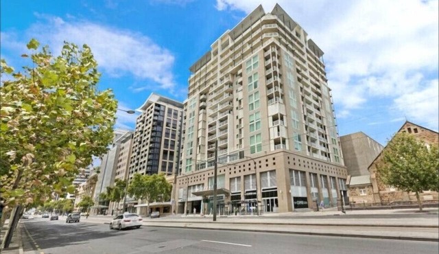 Happy bnb suite on Adelaide CBD