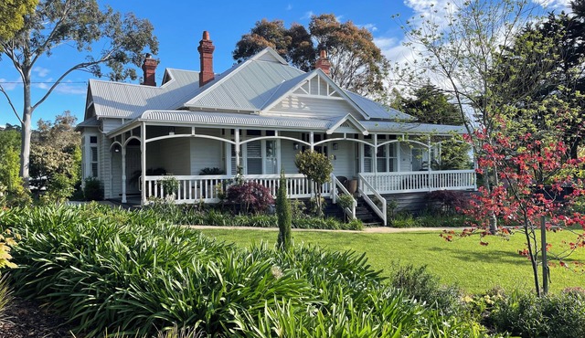 Healesville Country Villa | Luxe Country Escape in the Heart of Wine Country