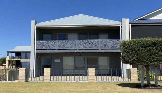Heat-N-View, Unit 14 Seafront Estate