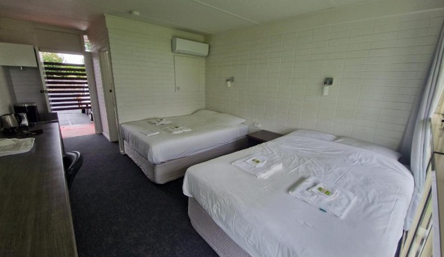 Hilltop Hotel