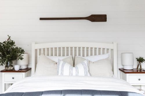Historic 1850s Magnetic Cottage