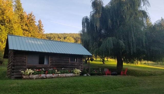 Historic Log Cabin & with RV space at White Lake in Sorrento
