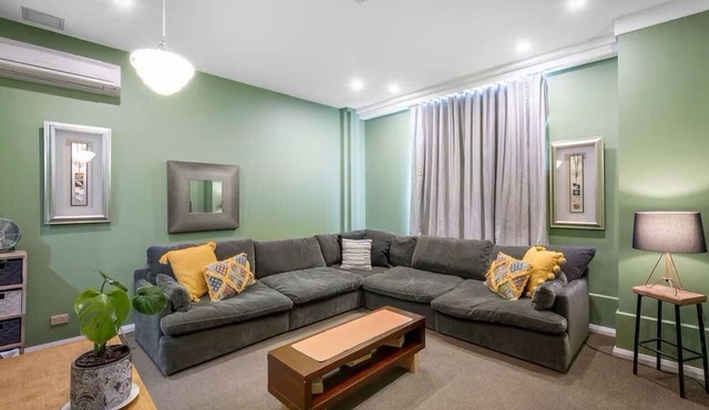Hobart Hub Parkside Nook by Salamanca and Waterfront