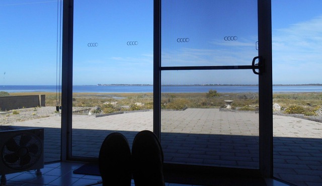 Hope Place ~ Panoramic View! Absolute Beachfront *OFF PEAK SPECIALS*