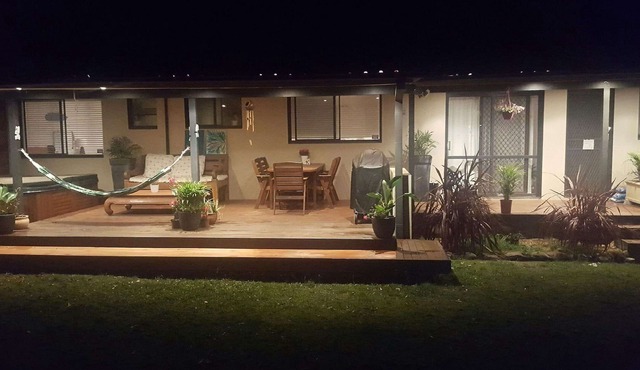 House with spa, walking distance to beach