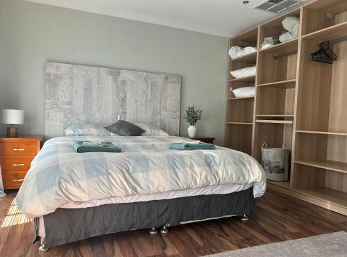Hove Smart Stay, ground floor 2 bed private granny flat apartment, South Australia