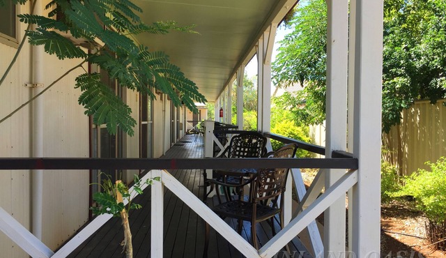 Inland Oasis Motel