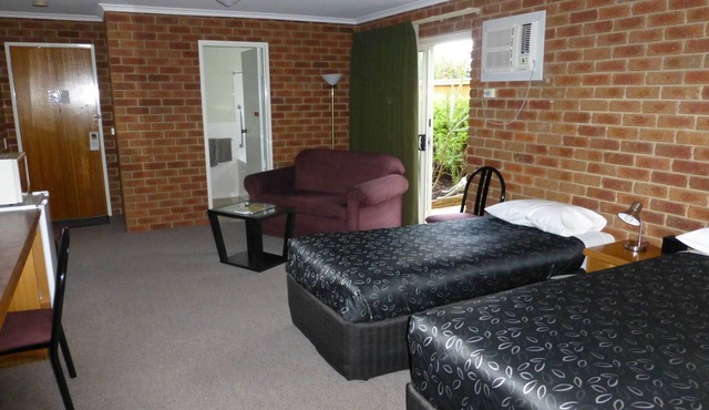 Inverloch Central Motor Inn