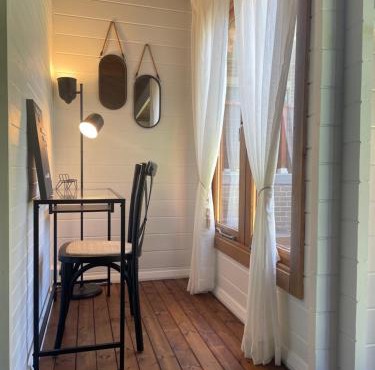 Jacaranda Cottage 5 min by Train or 7 min drive to Parramatta City