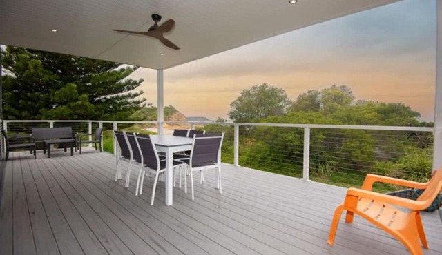 Jenkins Beach House Galwad y mor Call of the Sea