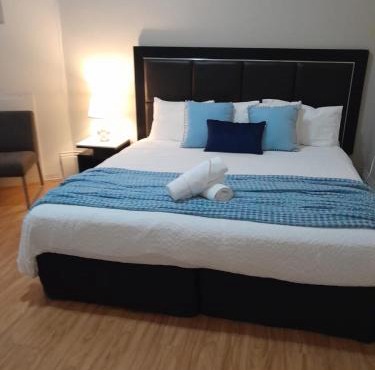 Jerilderie Hotel - Pub, Restaurant & Accommodation