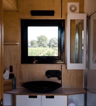 Jones Winery Tiny House on the Vineyard, Rutherglen - Off Grid