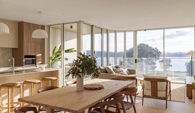 Kailani 302: Luxury Waterfront, Bay & Marina Views