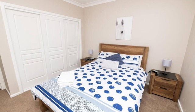 Kinross on Cox Cosy Retreat Opposite KWS