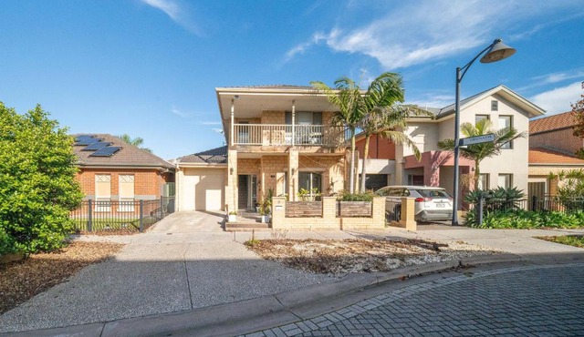 Koala Stay - Ground Floor 2BR Shared House in Mawson Lakes