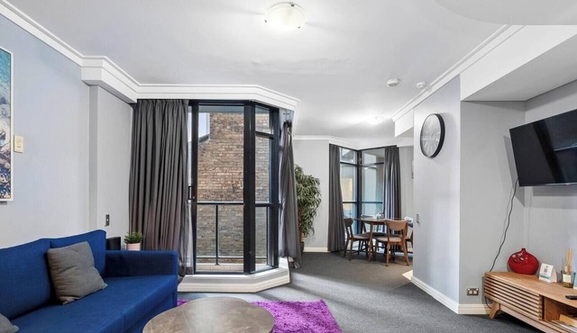 KozyGuru | Haymarket | Stylish CBD 1BR Apt