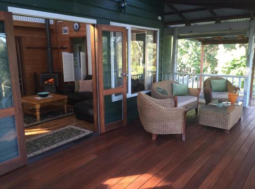 Lakeside Garden Chalet