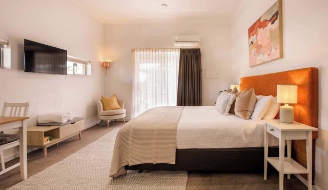 Lana Unit 31 Studio Apartment in central town