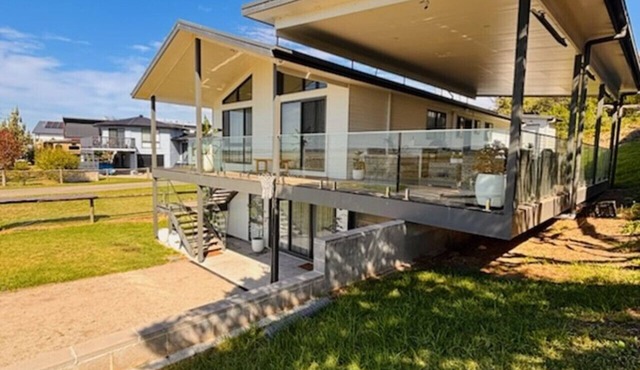 Lancaster Lodge. Pet Friendly Multi Family Retreat