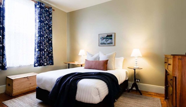 Late-Georgian Escape near Launceston