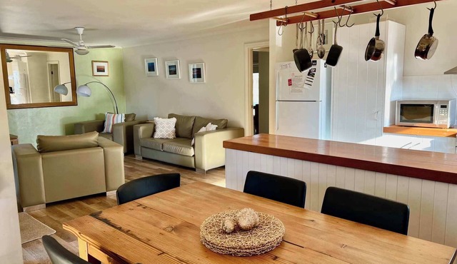 Lazy Sails Starboard - Pets welcome outside, WiFi