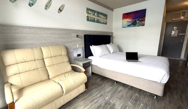Le George Motel