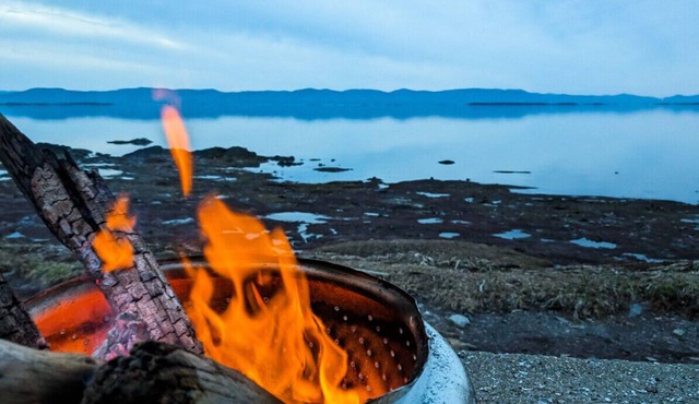Les Chalets Bleus - Small cottage with spa by the water - Cottage 3 in Cap-Saint-Ignace