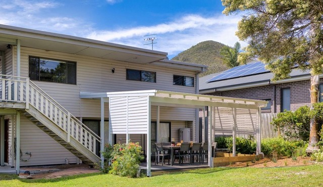 Lionel Gem – walk to Shoal Bay beaches and shops