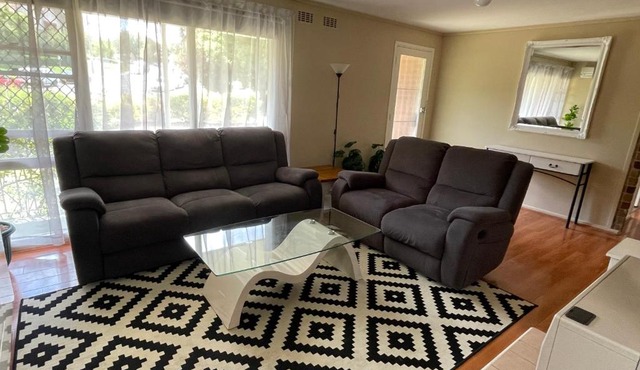 Locum Welcom two guests house close to Canberra Hospital