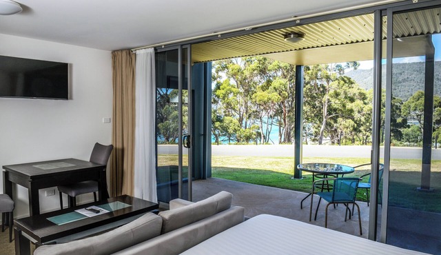 Lufra Beachside Hotel
