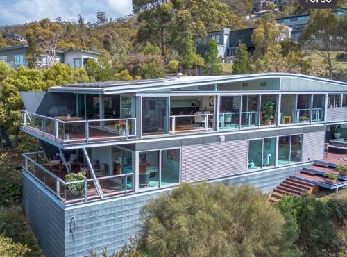 Luxe Hobart Villa - Boxwood