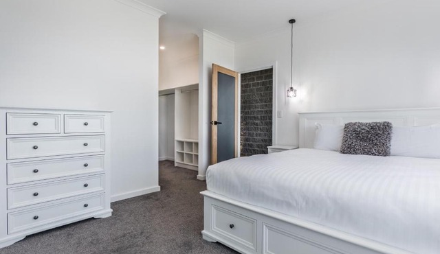 Luxe Home by the BnB Collection