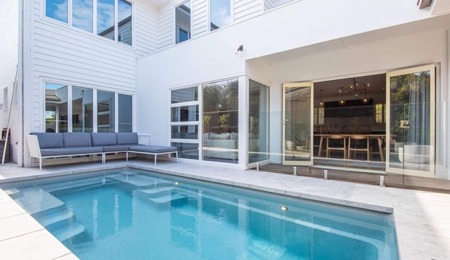 Luxurious Coastal Magnificence Solar Heated Pool