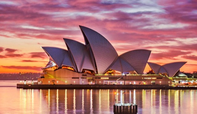 Luxury 3 Bedroom Altitude Suite at Sydney CBD
