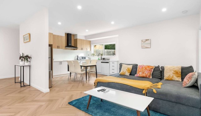 Luxury 3BR w/Master Ensuite | Box Hill Central in Box Hill North