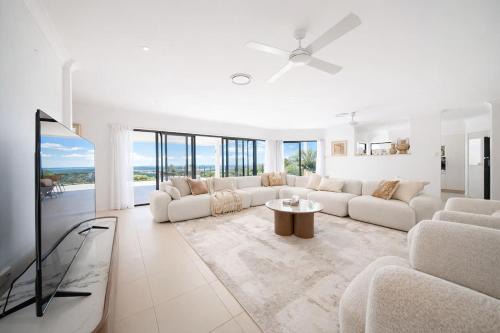 Luxury 6BR Hinterland Retreat wIth Pool and Scenic View