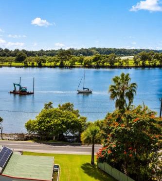 Luxury Caravan on Hastings River