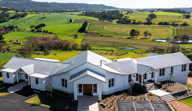 Luxury Coastal Vineyard Escape | Estate House Villas | Crooked River Estate