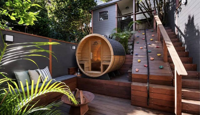 Luxury Family Escape | Sauna, Harbour Views & Walk to Everything