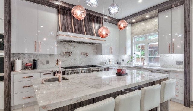 Luxury Mansion in Toronto/Vaughan in Vaughan