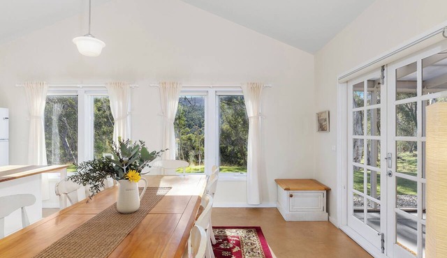 Luxury Snowy Mountains | Sleeps 6 | Crackenback
