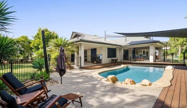 Luxury Tropical Retreat Pool Creek Family Escape