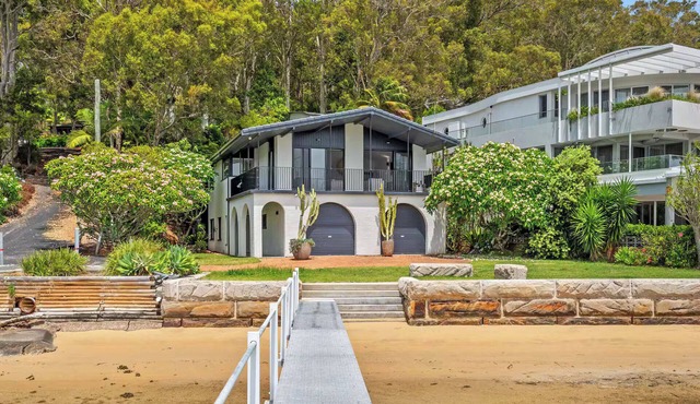 Luxury Villas Wagstaffe Waterfront Retreat - NEW listing, summer special