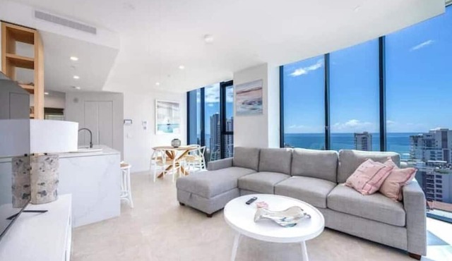 Lv16 Beach View 2bed APT in Broadbeach