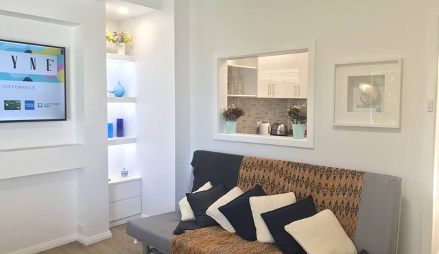 M207 Studio Apartment on Malcolm Street