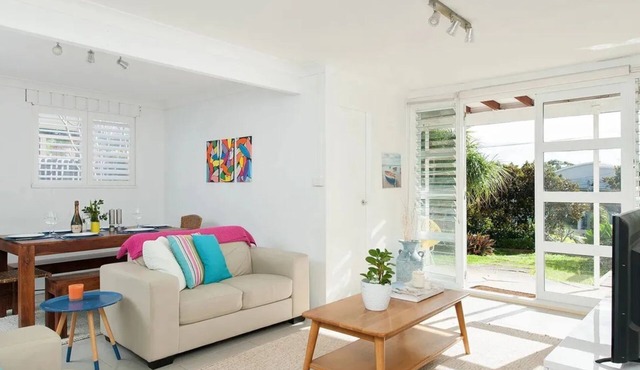 Maluhia B is a beautifully maintained pet friendly property just 5 minutes' walk to the beach