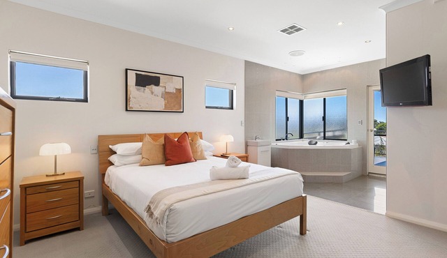 Mandurah Escape 3 Ensuites Spa Bath Wifi Parking