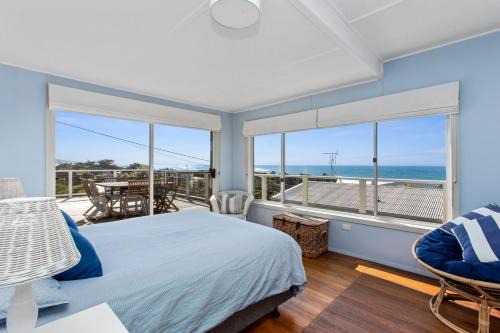Marengo Beach House - Superb views, walk to beach